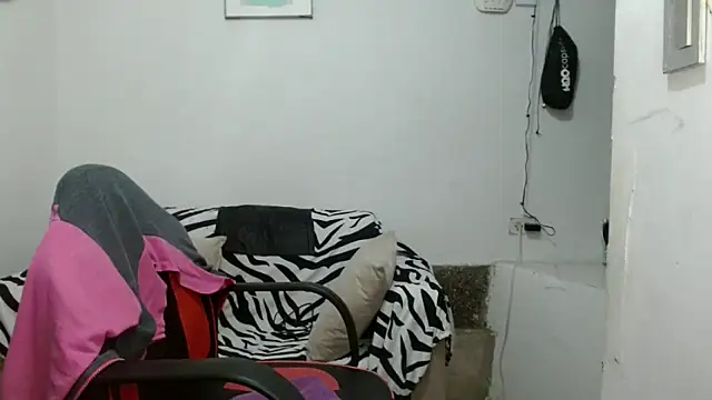 angelamarie1 online show from March 27, 12:05 am