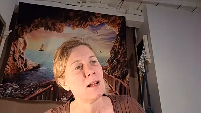 Snapshot of Lola_Belgium chatting on May 25, 6:30 am Lola Belgium online show from May 25, 6:30 am