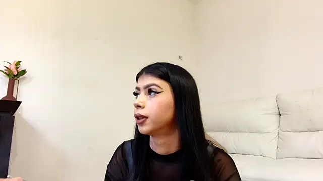 Sierra Halle online show from October 14, 8:09 pm