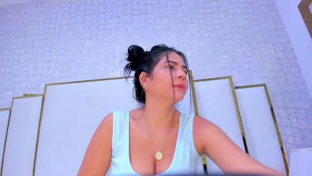 paola rodriguez online show from September 20, 11:44 am