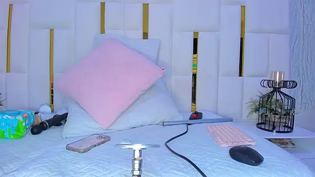 paola rodriguez online show from December 23, 8:56 am