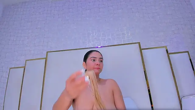 paola rodriguez online show from January 15, 12:10 pm