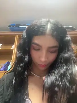LauraAristizabal online show from May 1, 11:26 am