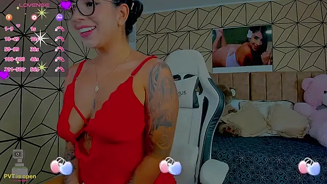 vane lopez  online show from February 12, 7:42 pm