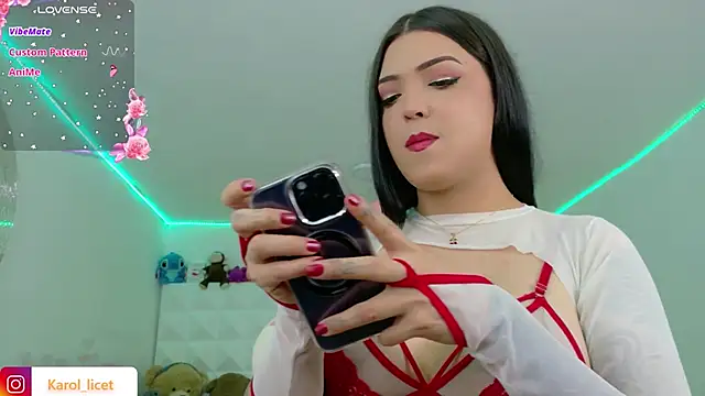 Snapshot of Karol_Green_Motorcycle chatting on April 10, 7:02 am Karol Green Motorcycle online show from April 10, 7:02 am