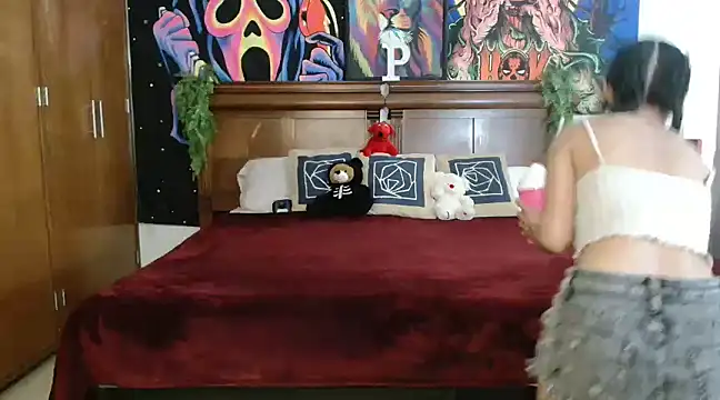 MINI Petite online show from January 31, 8:43 pm