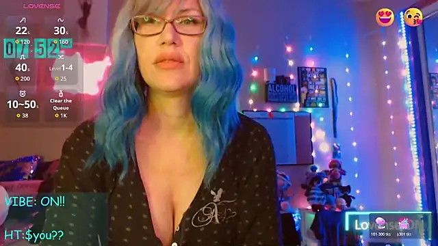 EmmaIsHere online show from November 11, 2:50 pm