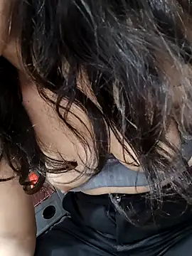 Snapshot of CuteSarikaLIVE chatting on February 4, 10:32 am CuteSarikaLIVE online show from February 4, 10:32 am