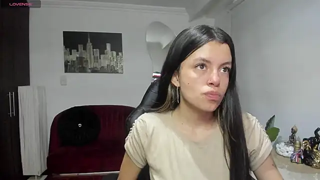 Meghan320 online show from October 3, 11:40 am