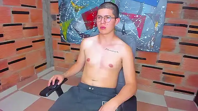 patrik 027 online show from January 18, 10:39 pm