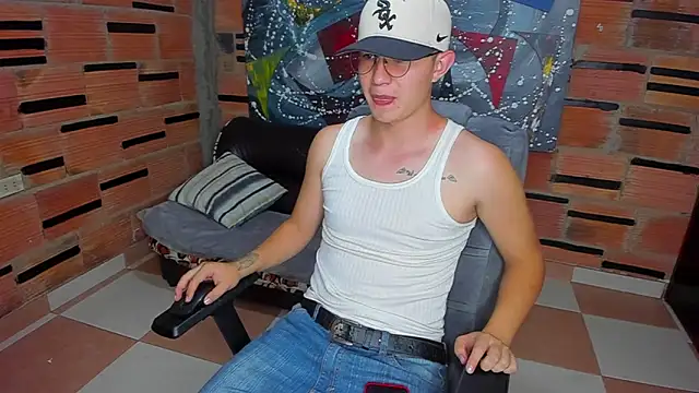 patrik 027 online show from February 6, 10:10 pm