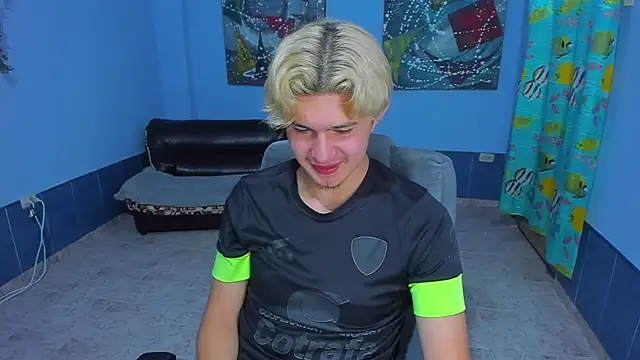 patrik 027 online show from November 3, 7:59 pm