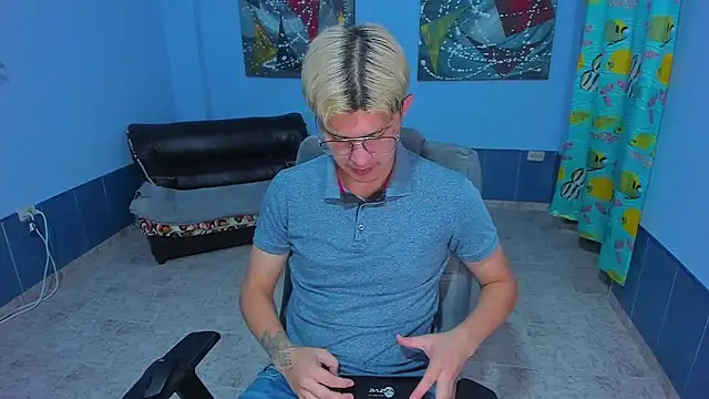 patrik 027 online show from November 28, 7:16 pm