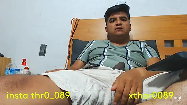 Snapshot of thor000089 chatting on May 11, 5:13 am thor000089 online show from May 11, 5:13 am