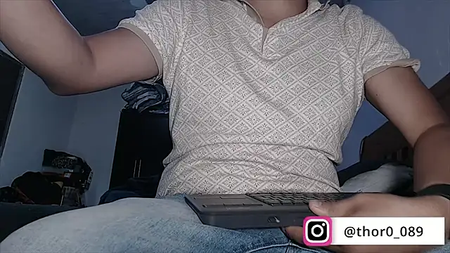 thor000089 online show from July 7, 3:49 pm