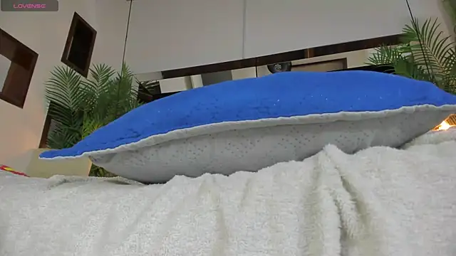 Snapshot of candy_sweet_ chatting on February 26, 9:58 pm candy sweet online show from February 26, 9:58 pm