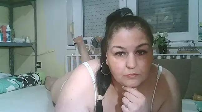 Snapshot of Mileva88 chatting on January 31, 7:51 pm Mileva88 online show from January 31, 7:51 pm