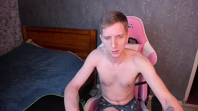 Snapshot of DavidAndSophie chatting on January 11, 2:25 pm DavidAndSophie online show from January 11, 2:25 pm