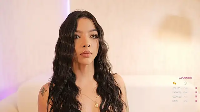 sarah hiill online show from February 8, 6:44 pm