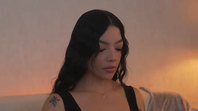 sarah hiill online show from March 14, 7:19 pm