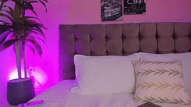 Stefhanyblow online show from February 27, 12:54 am