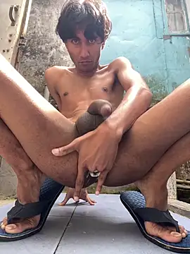 Sexyslimguyy online show from April 1, 7:09 am