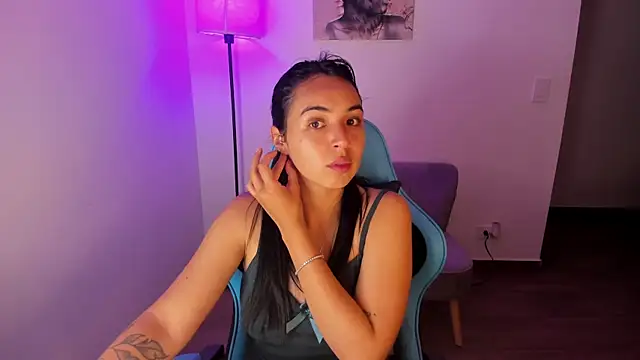 Miss Nicole online show from April 11, 2:05 am