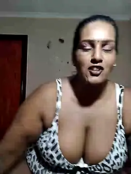 NWC4LYF online show from April 10, 8:35 pm