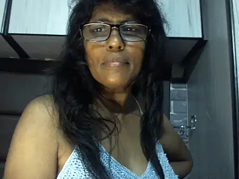 MsAttitude online show from March 6, 6:15 pm