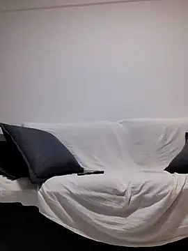 luizamello1234 online show from April 7, 10:53 pm