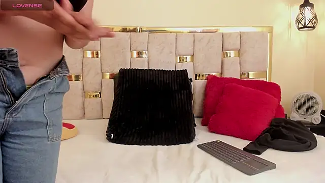 Snapshot of ttata_3 chatting on January 15, 7:55 pm ttata 3 online show from January 15, 7:55 pm