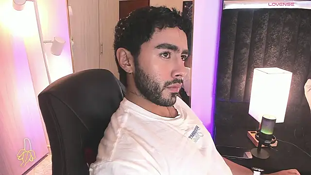 ItsMeEros online show from February 18, 10:50 pm