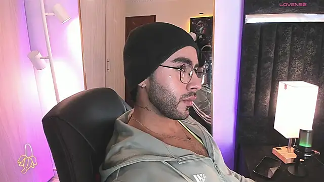 ItsMeEros online show from March 30, 10:33 pm