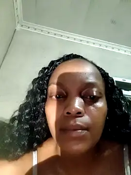 Snapshot of EbonyBuu chatting on December 22, 8:28 pm EbonyBuu online show from December 22, 8:28 pm