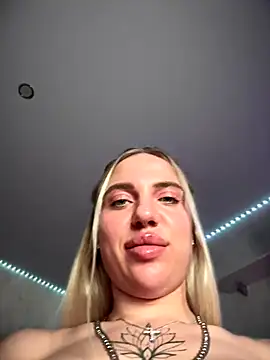 pinkstar  online show from October 12, 5:45 pm