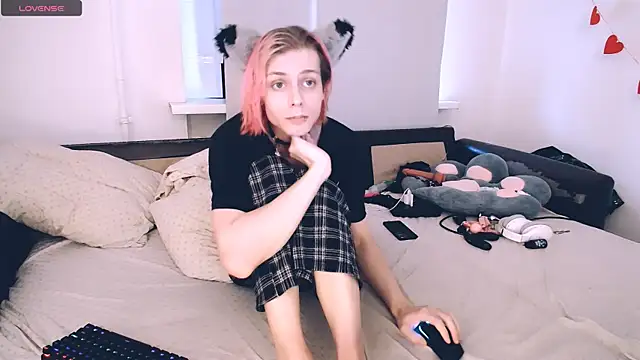 Littlepinkcat online show from April 6, 1:58 am