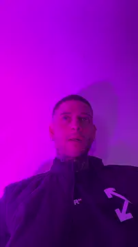  jamesleandros1 online show from January 11, 3:44 am