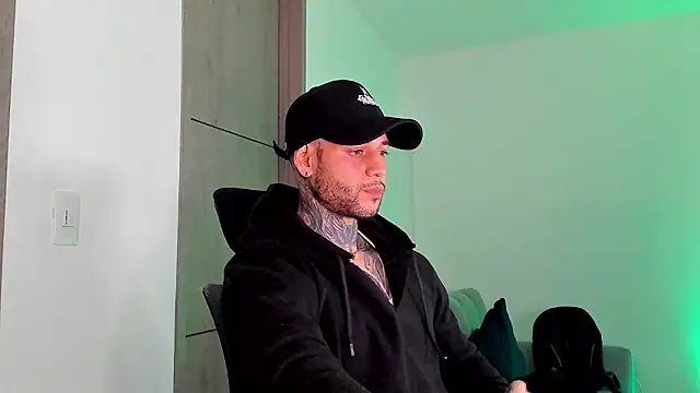  jamesleandros1 online show from April 1, 2:12 am