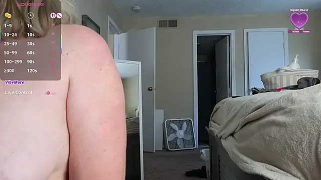 LoveSaraChristine online show from September 11, 5:02 pm