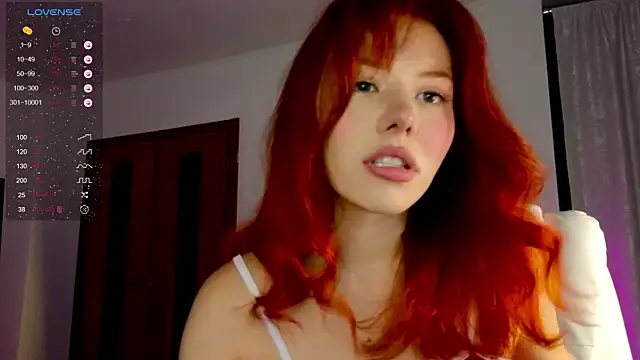 Snapshot of Juliette_Sunshine chatting on December 19, 10:10 pm Juliette Sunshine online show from December 19, 10:10 pm