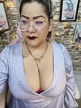 Dalessa Bigtits online show from May 25, 10:38 pm