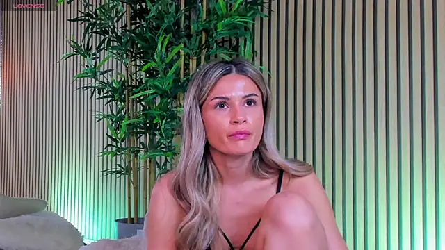 Avril Cyrus online show from March 18, 11:19 am