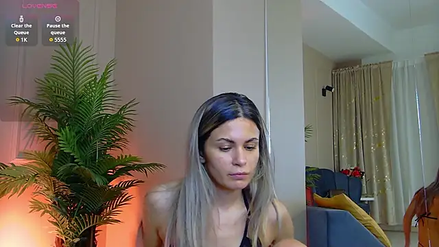 Avril Cyrus online show from February 3, 7:13 am