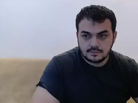 Snapshot of show_boy_97 chatting on December 18, 12:11 pm show boy 97 online show from December 18, 12:11 pm