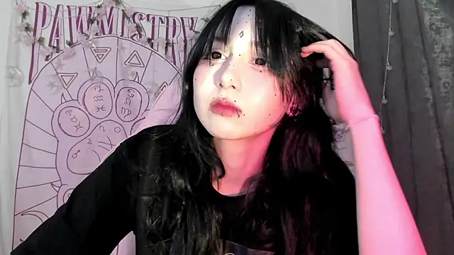 Holy420lolii online show from February 18, 6:59 pm