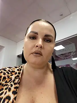 GeorgiaLerox online show from November 24, 1:33 pm