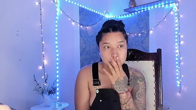 Eva Lee  online show from March 15, 9:37 am