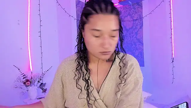 Eva Lee  online show from July 5, 10:22 am