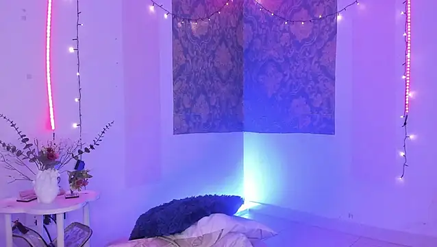 Eva Lee  online show from July 19, 9:57 am