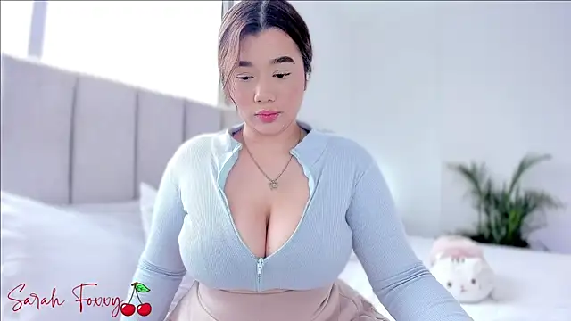 Foxxy222  online show from February 11, 9:46 pm